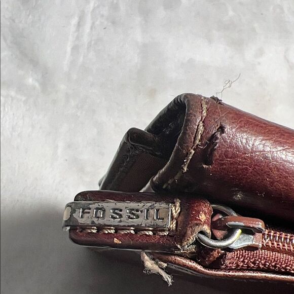 Fossil Vintage Brown Leather Tri-Fold Wallet - Picture 4 of 11